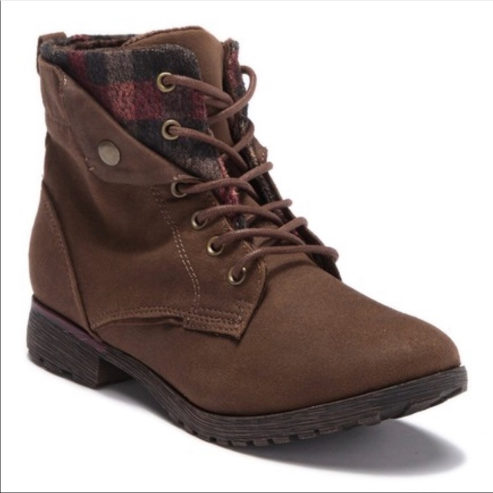 Rock & Candy Tavin brown lace up boots